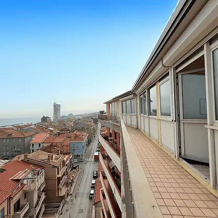 アパート P087 - Porto Recanati, Esclusivo Attico Con Terrazza Panoramica ポルト・レカナーティ